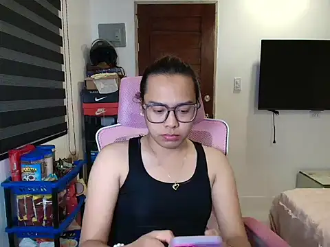 Your PrettyGirlxxx online show from March 9, 12:42 pm