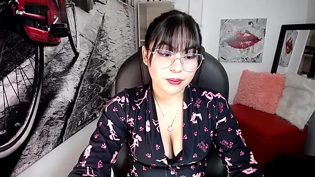 Hana    online show from January 11, 11:43 pm