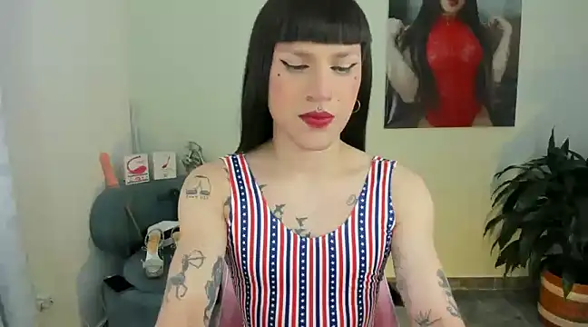 queenramoona-hot online show from January 15, 9:30 pm