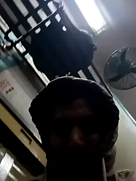 Snapshot of witchhunter1 chatting on January 20, 3:50 pm witchhunter1 online show from January 20, 3:50 pm