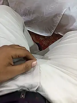 Snapshot of witchhunter1 chatting on October 27, 2:43 pm witchhunter1 online show from October 27, 2:43 pm