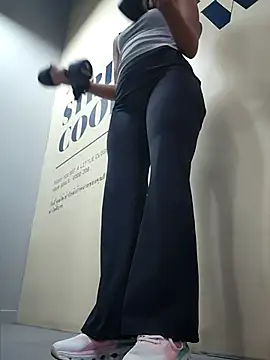 Snapshot of SheenaBrooke chatting on March 7, 4:20 am SheenaBrooke online show from March 7, 4:20 am