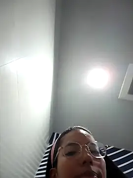 Snapshot of SheenaBrooke chatting on March 14, 5:02 am SheenaBrooke online show from March 14, 5:02 am