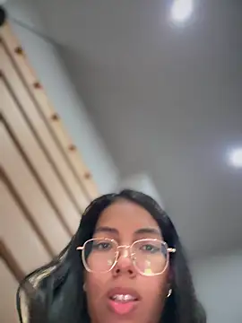 Snapshot of SheenaBrooke chatting on April 9, 4:45 am SheenaBrooke online show from April 9, 4:45 am