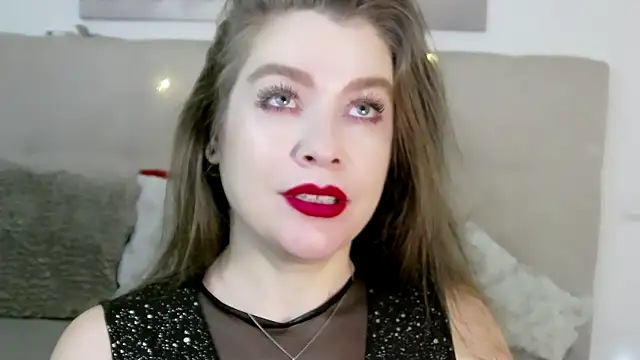 PetersEmily online show from December 8, 10:03 pm