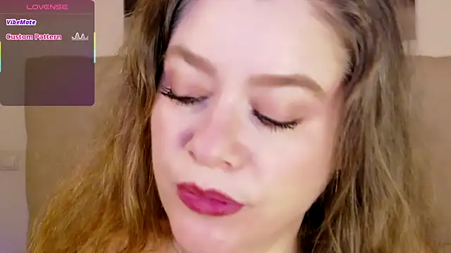 PetersEmily online show from May 22, 10:04 pm