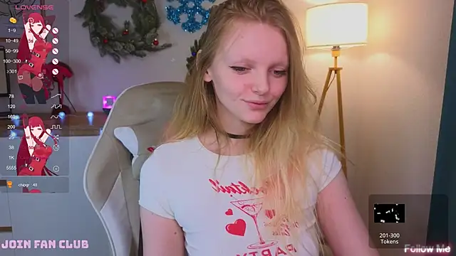 Snapshot of evangel1ne chatting on January 8, 9:39 pm evangel1ne online show from January 8, 9:39 pm