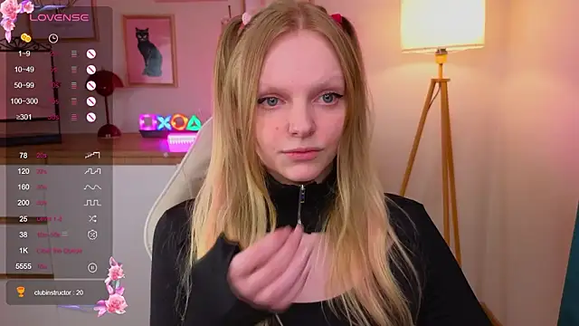 Snapshot of evangel1ne chatting on February 23, 9:23 pm evangel1ne online show from February 23, 9:23 pm