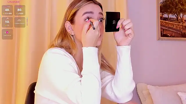 Assh lee  online show from December 15, 1:04 pm