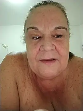 Yaya Mineira online show from December 3, 1:46 am