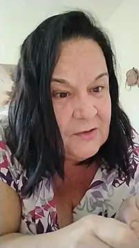 Yaya Mineira online show from June 18, 1:04 pm