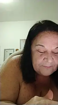Yaya Mineira online show from July 28, 1:12 am