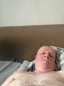 locallad88 online show from April 14, 4:02 pm