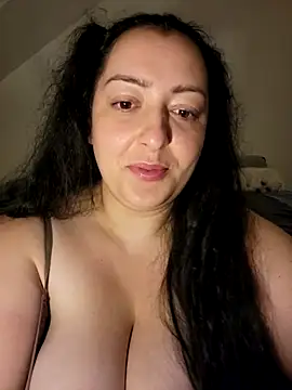 mihaelaa online show from September 18, 11:18 pm