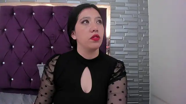 AntoneellaF online show from January 25, 8:53 am