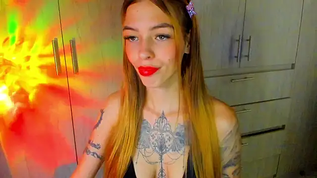 Snapshot of barbiee_05 chatting on September 27, 5:56 am barbiee 05 online show from September 27, 5:56 am
