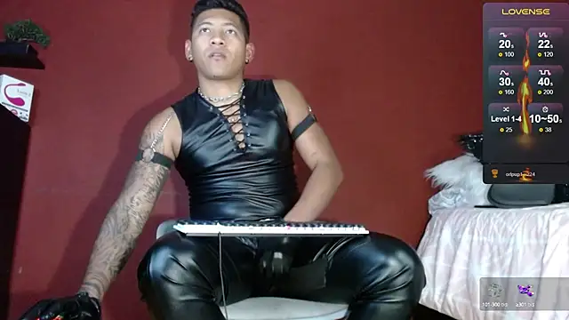 TomLover 12 online show from February 16, 9:59 pm