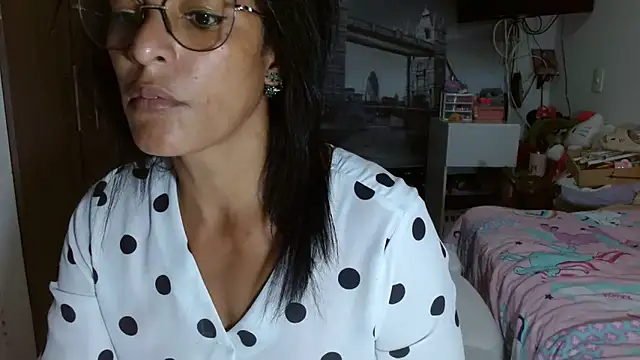 kateleyagrey online show from December 4, 11:02 pm