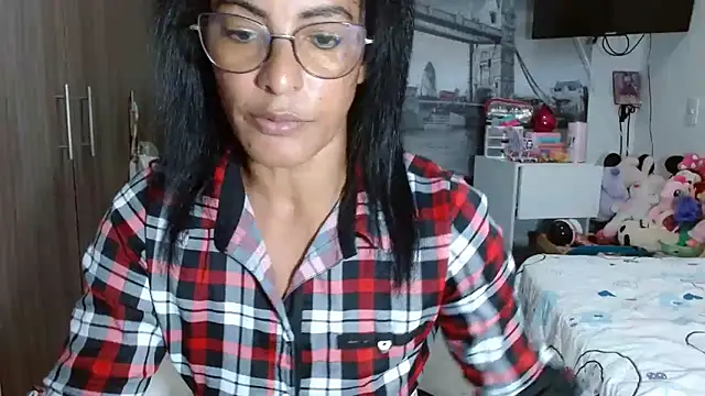 kateleyagrey online show from December 13, 10:45 pm