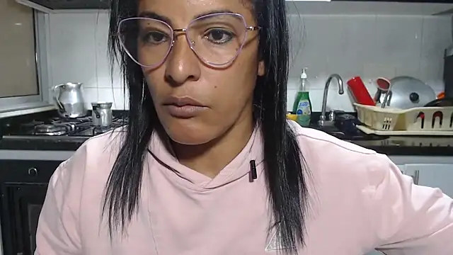 kateleyagrey online show from April 15, 7:43 pm