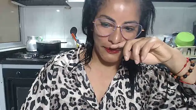 Snapshot of kateleyagrey chatting on April 17, 6:33 pm kateleyagrey online show from April 17, 6:33 pm