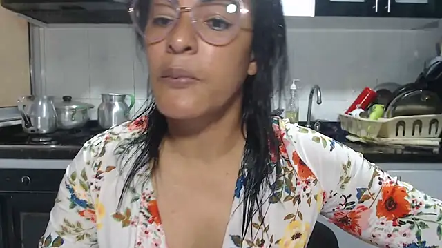 Snapshot of kateleyagrey chatting on April 20, 7:48 pm kateleyagrey online show from April 20, 7:48 pm