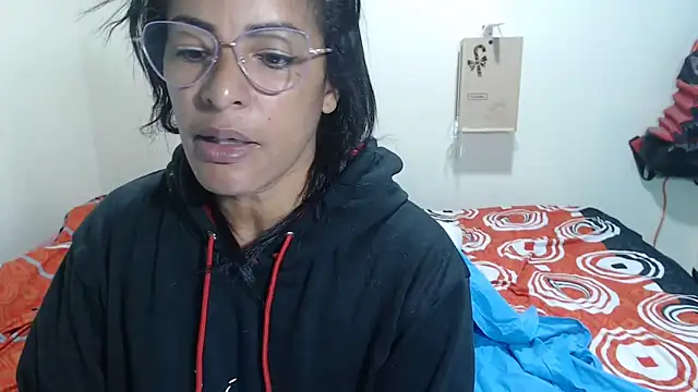 Snapshot of kateleyagrey chatting on May 10, 9:47 am kateleyagrey online show from May 10, 9:47 am