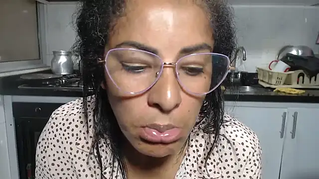 Snapshot of kateleyagrey chatting on May 20, 7:42 pm kateleyagrey online show from May 20, 7:42 pm