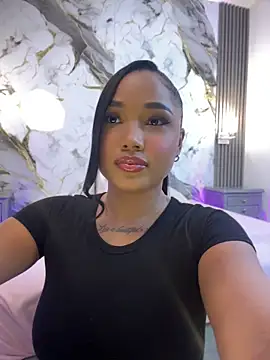 Snapshot of TianaaJackson chatting on June 23, 9:46 pm TianaaJackson online show from June 23, 9:46 pm