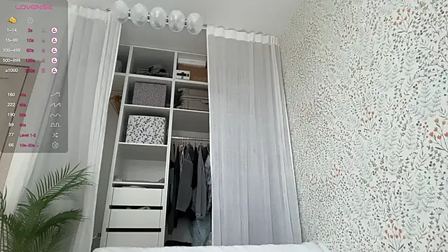 Snapshot of Evan__White_ chatting on September 14, 6:01 am Evan White online show from September 14, 6:01 am