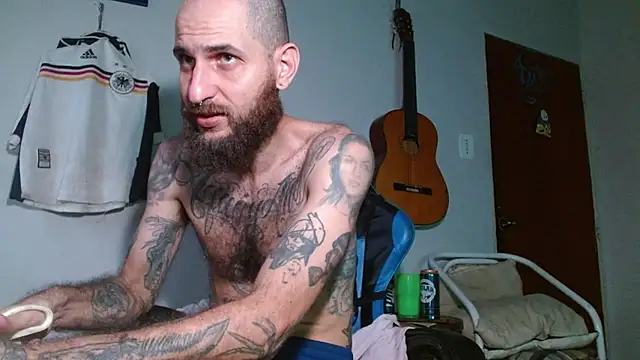 Snapshot of Tatted21xxx chatting on June 25, 10:36 pm Tatted21xxx online show from June 25, 10:36 pm