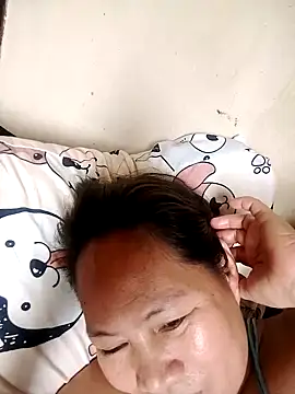 Snapshot of Sofiafuckbabes chatting on January 14, 6:24 am Sofiafuckbabes online show from January 14, 6:24 am