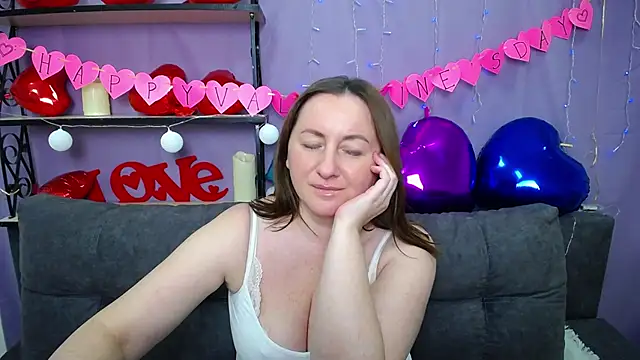 Abby Taylorr online show from February 16, 1:38 pm