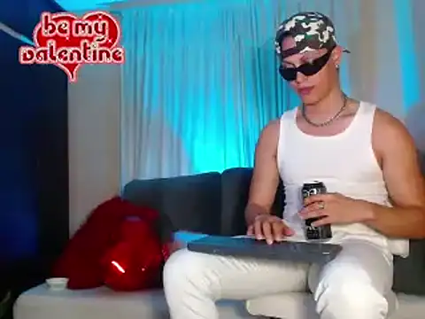 DavidNeill online show from February 15, 8:44 am