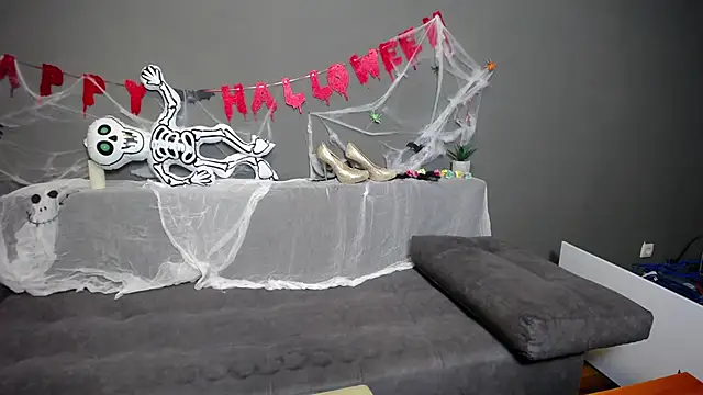 BlondyLeeBest online show from November 1, 8:11 pm