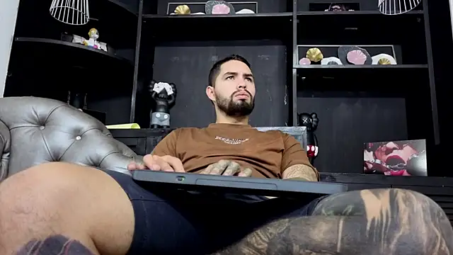 matteosantos online show from January 18, 12:31 pm