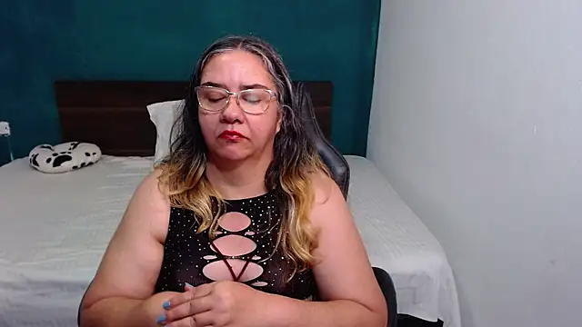 scaelettdubois online show from November 16, 11:16 am