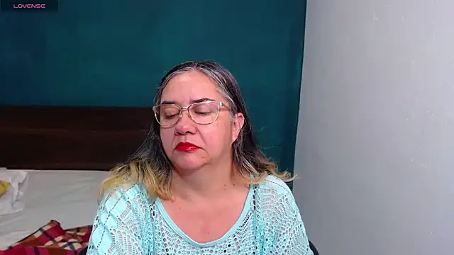 scaelettdubois online show from November 28, 11:51 pm