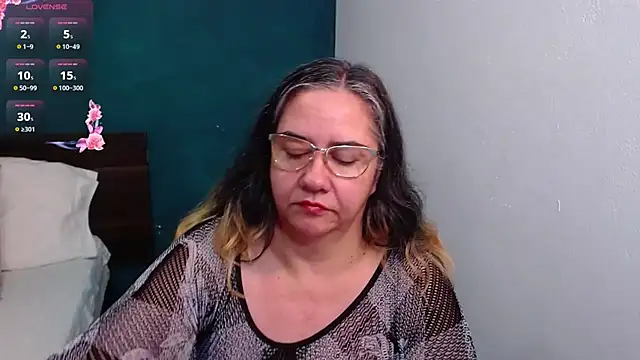 scaelettdubois online show from December 19, 2:40 am