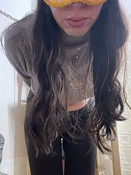 SHARONRodrig online show from March 13, 10:38 pm