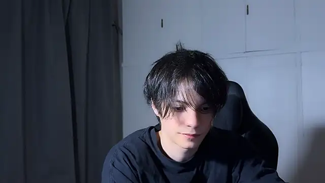 Snapshot of SasukeUhchiaa chatting on February 3, 1:15 am SasukeUhchiaa online show from February 3, 1:15 am