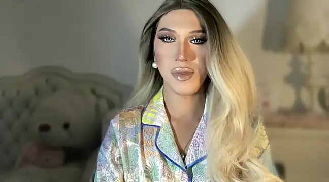 Ts glamxxxx online show from March 11, 6:53 am