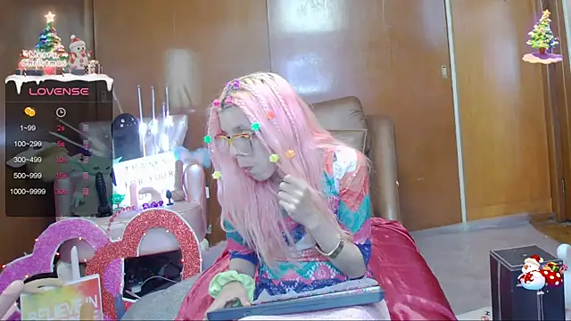 Skinygirl online show from January 30, 11:45 pm