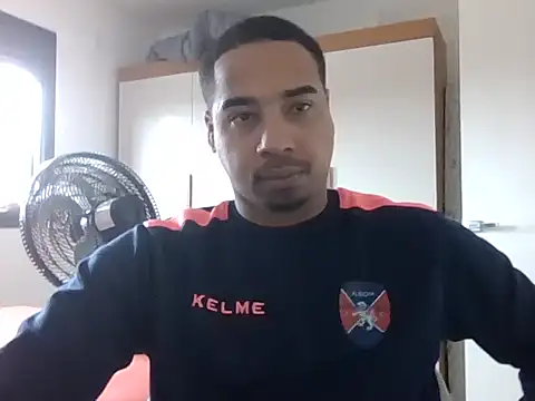 Juninho10c online show from November 3, 4:30 pm