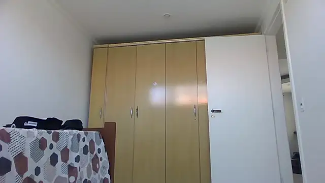 Juninho10c online show from December 5, 12:25 pm