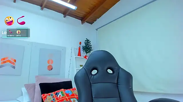 AlessiaMarcu- online show from December 14, 8:34 am