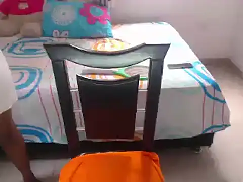 agatfox online show from December 13, 3:43 pm