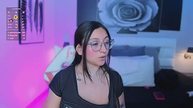 lucy neil online show from March 1, 12:28 am