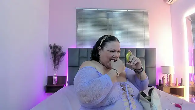 mommy cute online show from May 27, 8:39 pm