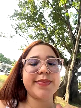 Snapshot of Lucyklein2022 chatting on October 2, 9:11 pm Lucyklein2022 online show from October 2, 9:11 pm